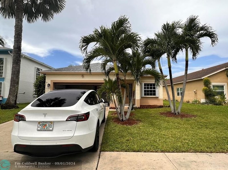 6264 Lansdowne Cir, Boynton Beach FL  33472-5105 exterior