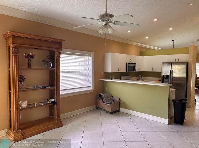 6264 Lansdowne Cir, Boynton Beach FL  33472-5105 exterior