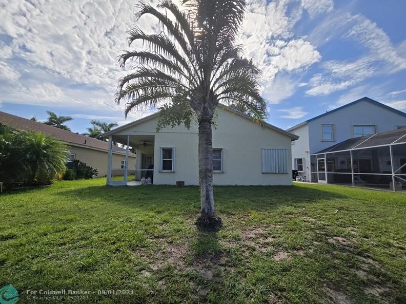 6264 Lansdowne Cir, Boynton Beach FL  33472-5105 exterior