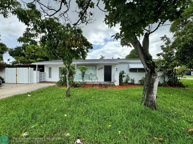 2091 Oleander Dr, Hollywood, FL 33023