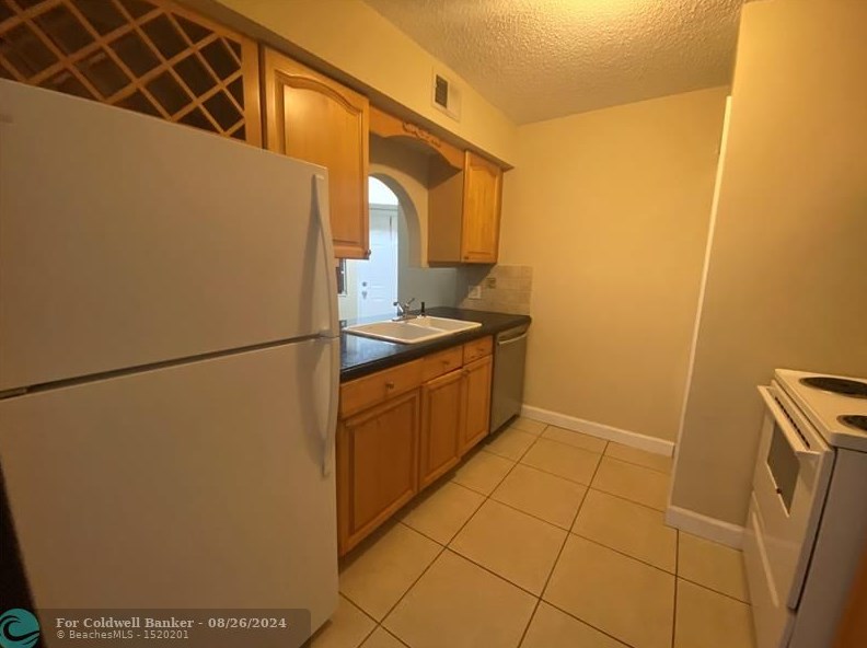 334 Sw 86th Ave #204, Hollywood, FL 33025