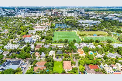 640 NE 15th Ave, Fort Lauderdale, FL 33304 - Photo 12