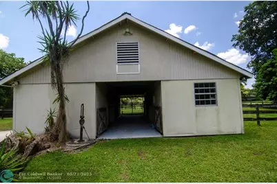 1765 Back Lot SW 112th Ave, Davie, FL 33325 - Photo 10