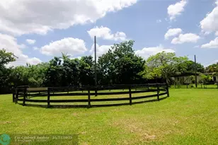 1765 SW 112th Ave, Davie, FL 33325 - Photo 6