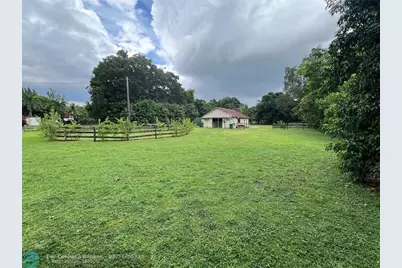 1765 Back Lot SW 112th Ave, Davie, FL 33325 - Photo 16