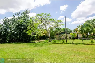 1765 Back Lot SW 112th Ave, Davie, FL 33325 - Photo 12