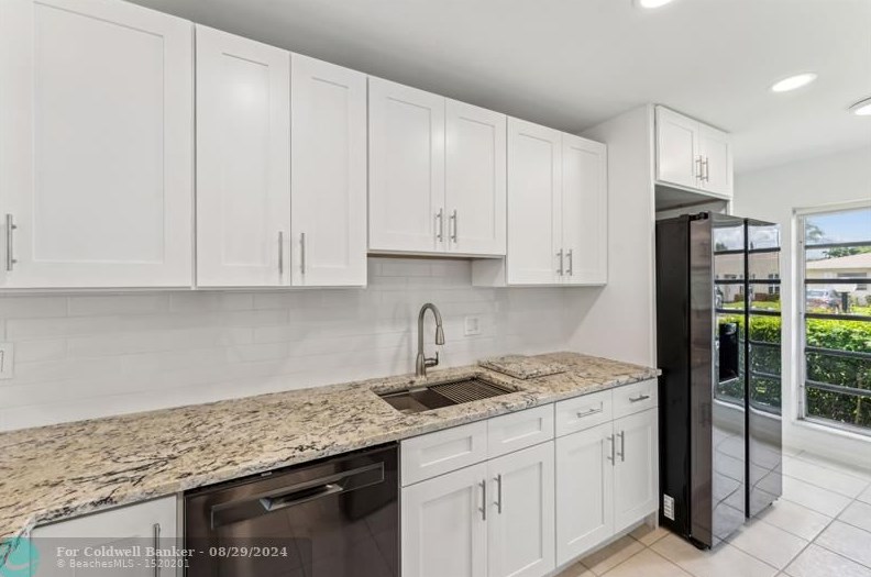 8939 Warwick Dr, Boca Raton, FL 33433