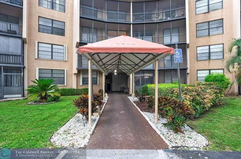 3900 Hills Dr, Hollywood, FL 33021-2532