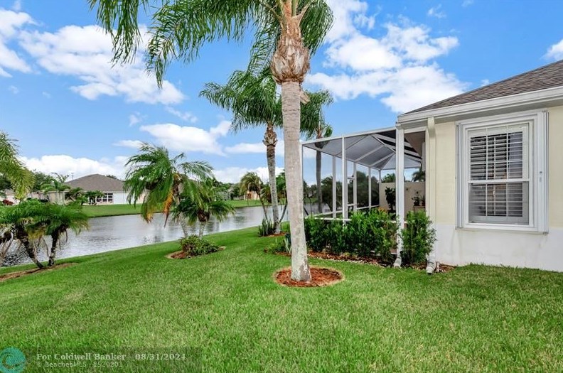 464 E Tangerine Square, Vero Beach, FL 32968