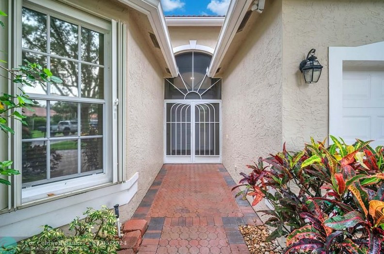 6615 Malta Dr, Boynton Beach, FL 33437