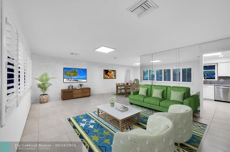 345 12 Ave, Boynton Beach FL 33435-6023 exterior