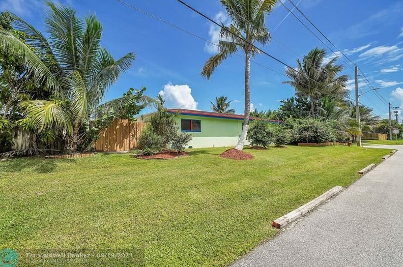 345 12th Ave, Boynton Beach, FL 33435-6038