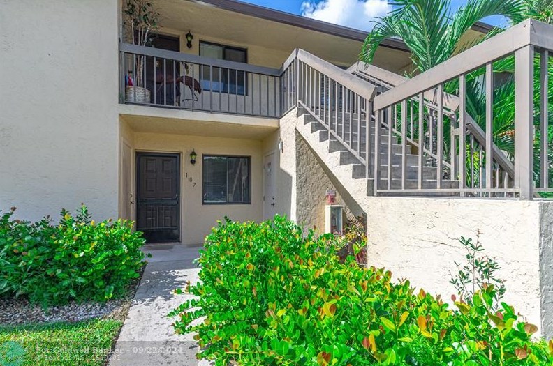 6660 Somerset Dr #107, Boca Raton, FL 33433
