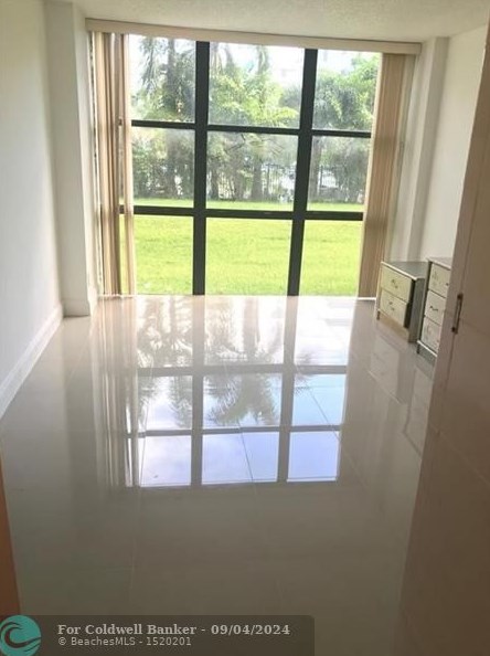 17021 Bay Rd, Miami FL  33160-3684 exterior