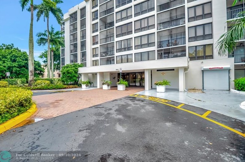 5951 Wellesley Park Dr #608, Boca Raton, FL 33433