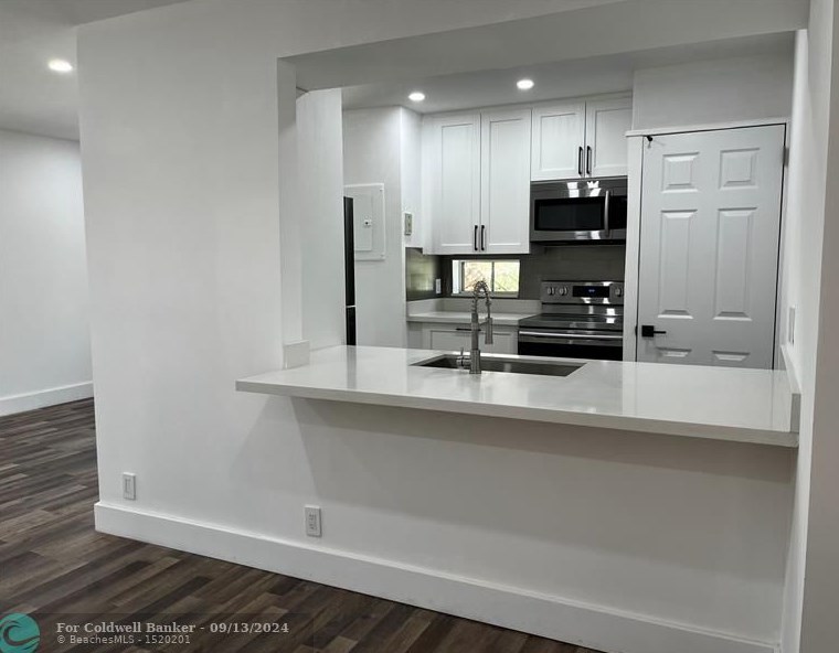 8768 Sw 3rd St #205, Hollywood, FL 33025