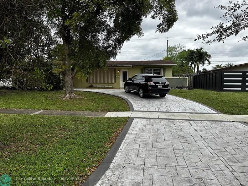 6521 Sw 9th St, Hollywood, FL 33023