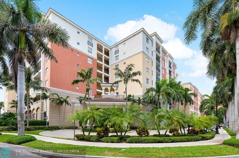 17100 Bay Rd, Miami FL 33160-3411 exterior