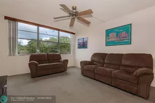 1000 St Charles Pl, Pembroke Pines, FL 33026 - Photo 12