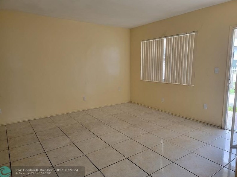 730 Nw 143rd St, Miami, FL 33161