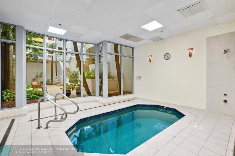 1830 Radius Dr, Hollywood FL  33020-7702 exterior