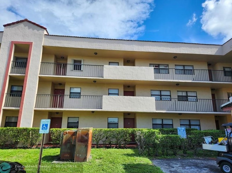 3470 Foxcroft Rd #207, Hollywood, FL 33025