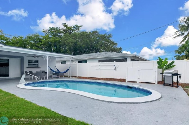 5311 Pierce St, Hollywood FL  33021-5733 exterior