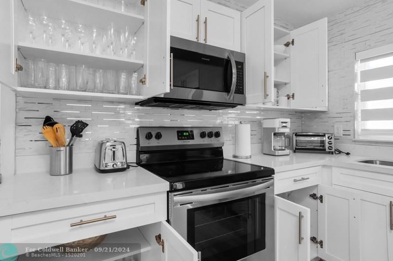 5311 Pierce St, Hollywood FL  33021-5733 exterior