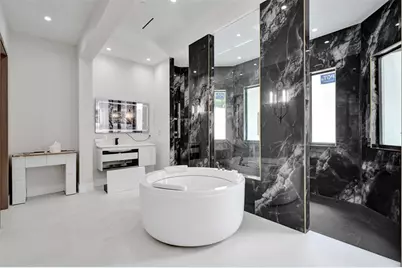 11951 SW 3rd St, Plantation, FL 33325 - Photo 32