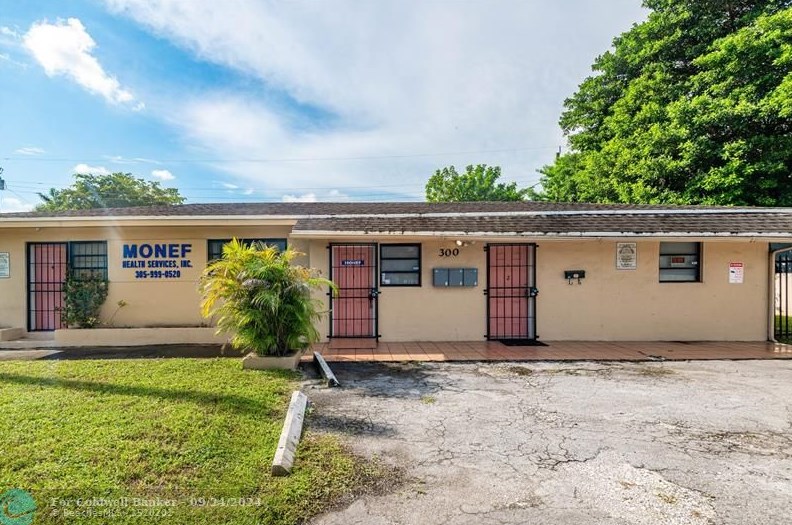 300 183rd St, Miami, FL 33169-4464