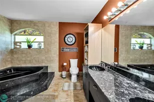 5210 Hawkes Bluff Ave, Davie, FL 33331 - Photo 22