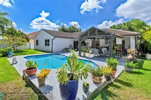 5210 Hawkes Bluff Ave, Davie, FL 33331 - Photo 30