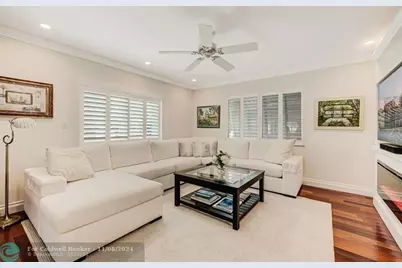 2140 NE 24th St, Wilton Manors, FL 33305 - Photo 8