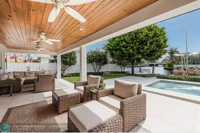 2140 NE 24th St, Wilton Manors, FL 33305 - Photo 26