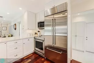 2140 NE 24th St, Wilton Manors, FL 33305 - Photo 20