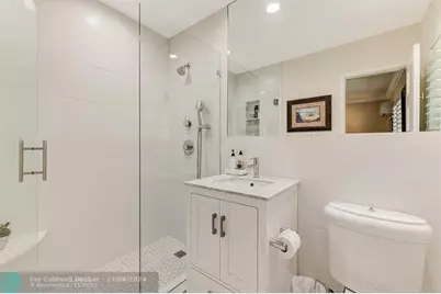 2140 NE 24th St, Wilton Manors, FL 33305 - Photo 36