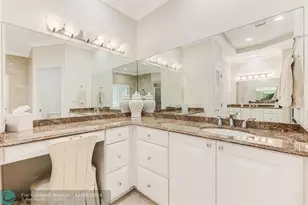 2140 NE 24th St, Wilton Manors, FL 33305 - Photo 44