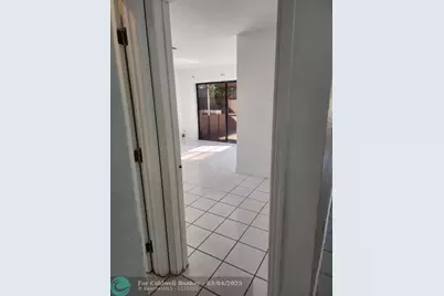 704 SW 4th St, Hallandale Beach, FL 33009 - Photo 22