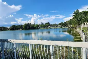 704 SW 4th St, Hallandale Beach, FL 33009 - Photo 2