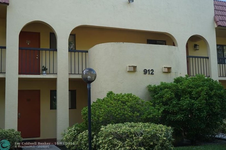 912 Sw 9th St Cir #102, Boca Raton, FL 33486