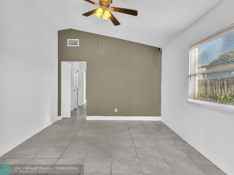 525 Nw 10th Ave, Boynton Beach, FL 33435