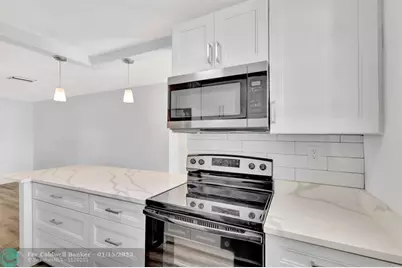 300 SW Golfview Ter, Unit #131, Boynton Beach, FL 33426 - Photo 12