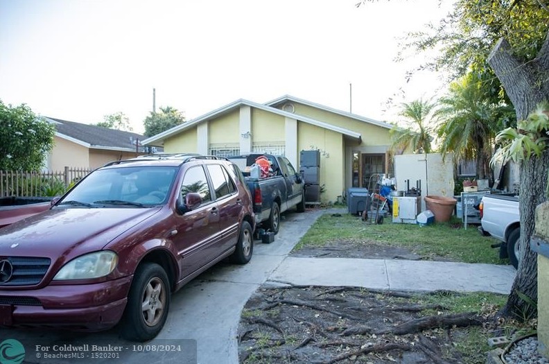 21032 121st Ave, Miami, FL 33177-5366