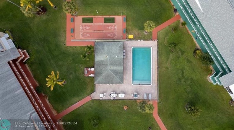 5300 Washington St, Hollywood FL  33021-7750 exterior