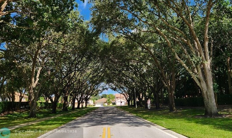 10286 Boca Springs Dr, Boca Raton, FL 33428