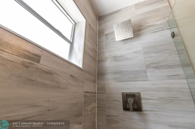 2728 Taft St, Hollywood FL 33020-2920 exterior