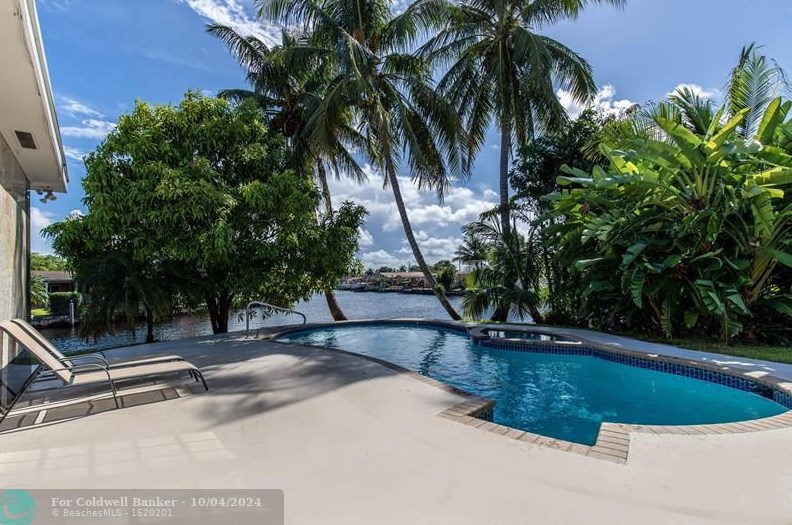 2728 Taft St, Hollywood FL 33020-2920 exterior