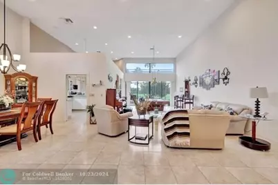 10201  Spyglass Way, Boca Raton, FL 33498 - Photo 2