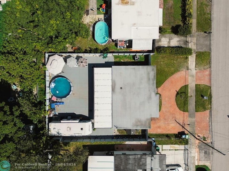 2341 153rd St, Miami, FL 33054-2735