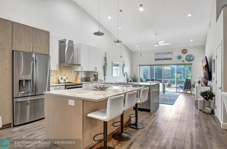 8458 Via Serena, Boca Raton, FL 33433